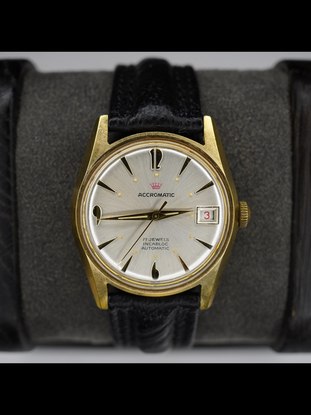 Vintage Accromatic 17 Jewels Incabloc Automatic Men's Gold Tone Date Watch Swiss
